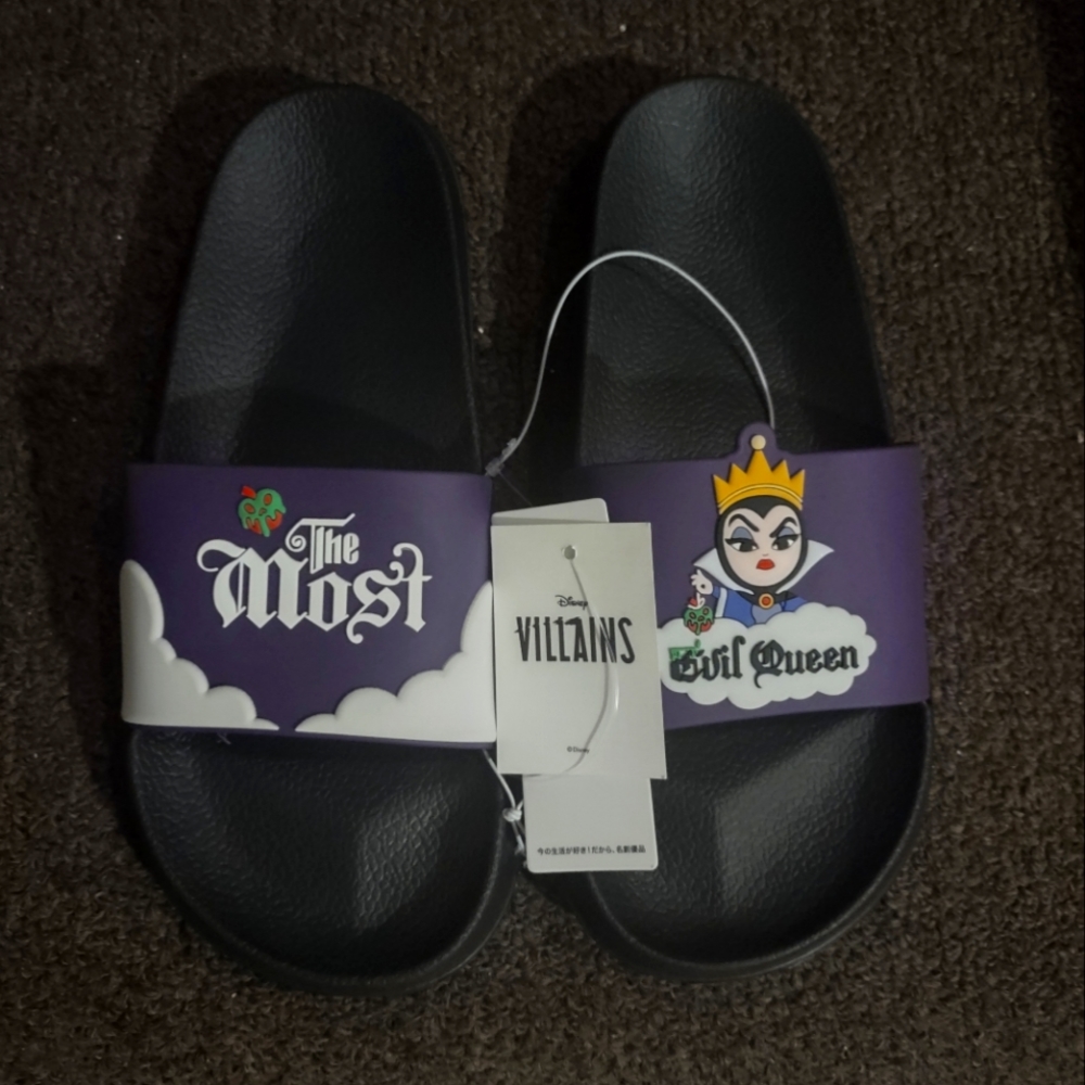 Disney Villains Evil Queen Slides (size 39-40)